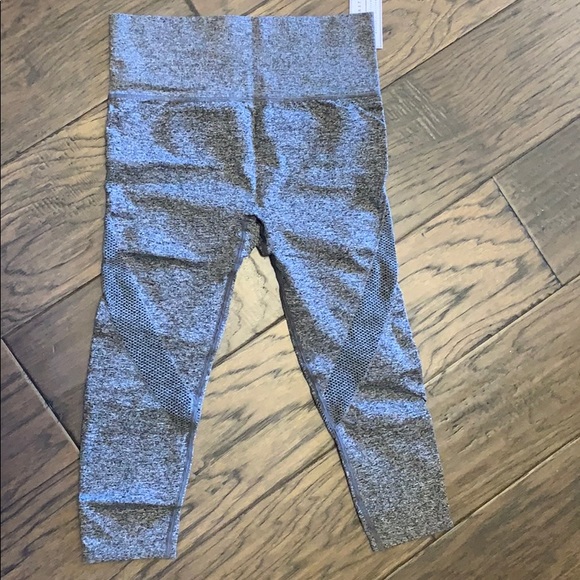 Astoria activewear 3/4 length gray tight - Picture 2 of 3